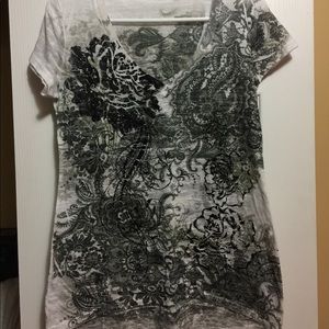 Daytrip Tee Juniors L/XL Like New!!!